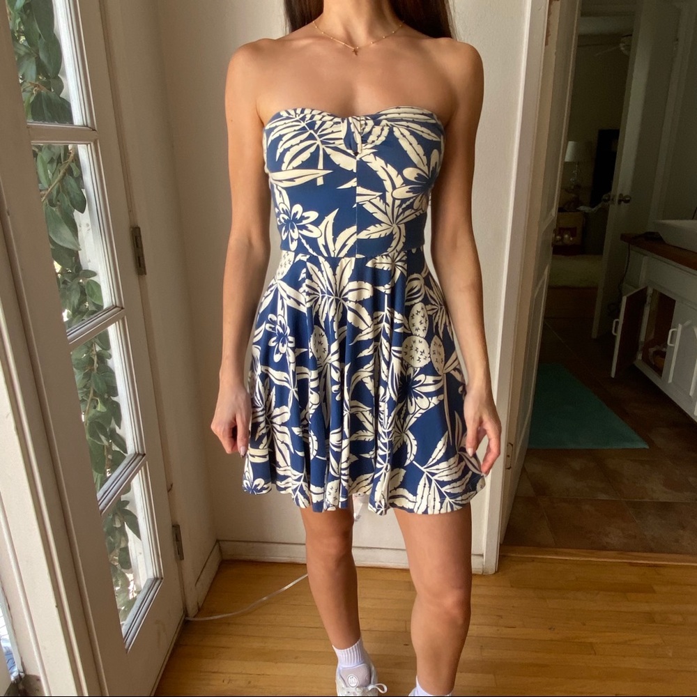 COPY - Betsey Johnson Hawaiian Strapless Dress